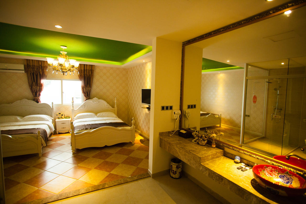 Warmness Club Hotel Xiamen Room photo